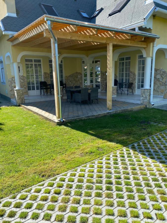 Pacsirta Apartman Lenti Exterior foto