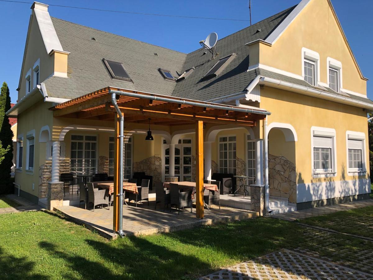 Pacsirta Apartman Lenti Exterior foto
