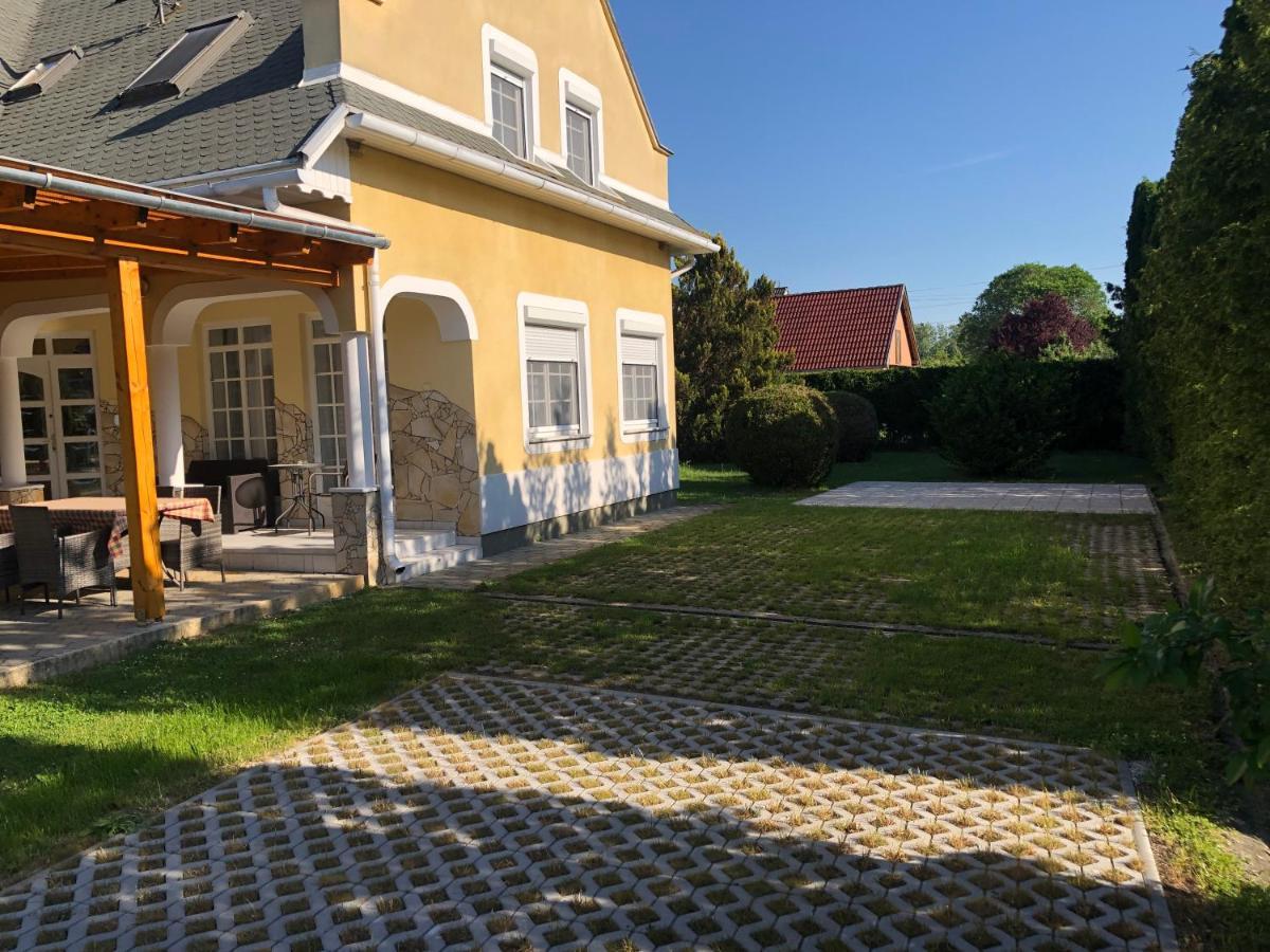 Pacsirta Apartman Lenti Exterior foto